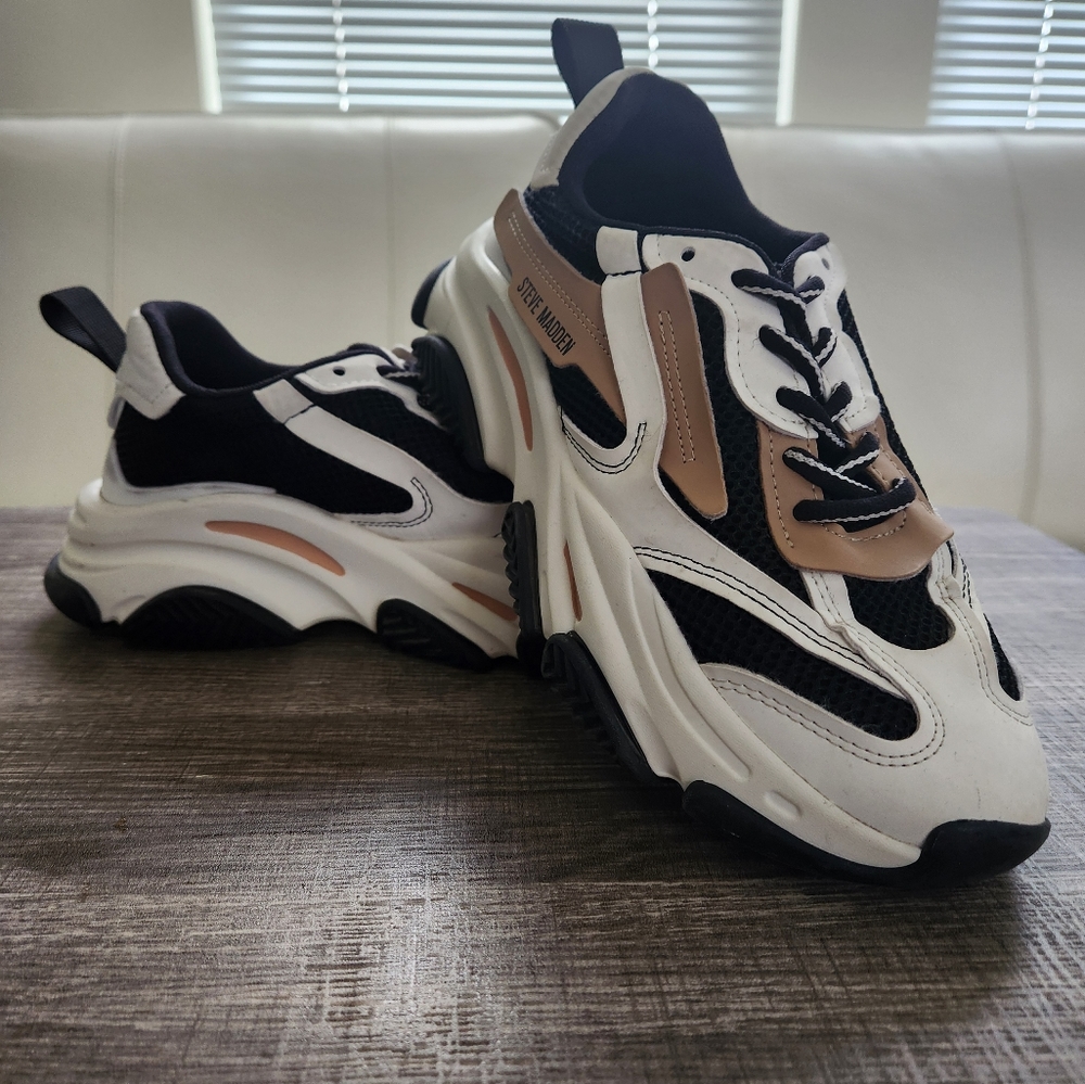 Steve Madden Sneakers